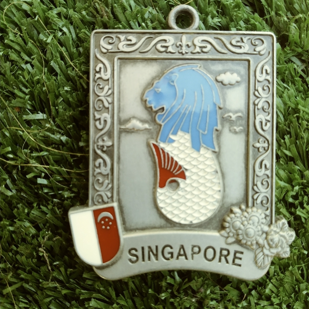 BUY ME! Singapore Pendant!